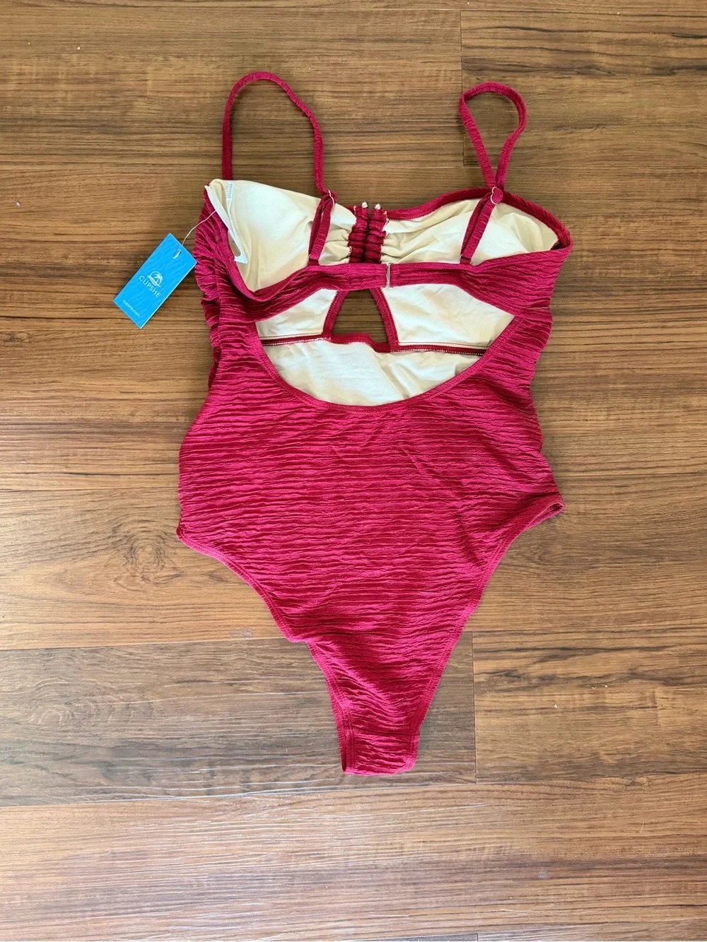 Cupshe NWT Women's Textured Cranberry One-Piece Swimsuit with Front Keyhole